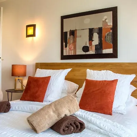 La Petite Cour Verte Bed & Breakfast